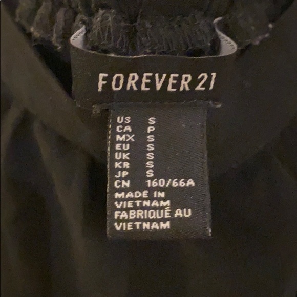 Asymmetric mesh skirt - Picture 5 of 5